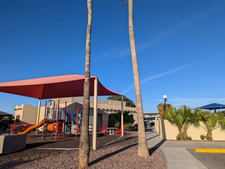 PXL 20241220 225528420 768x578